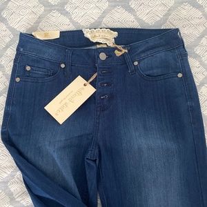 ** NEVER WORN! ** Altar'd State Jeans
